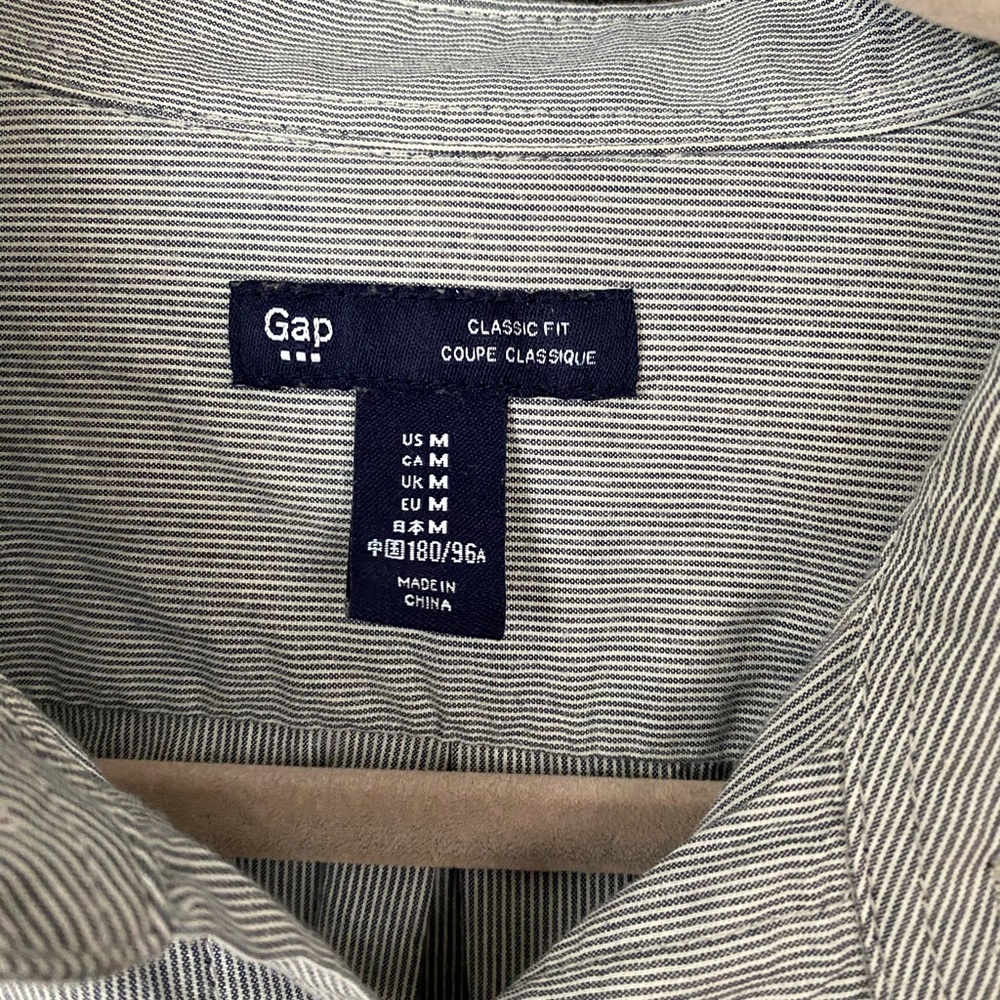 Gap men’s button down - Picture 2 of 2